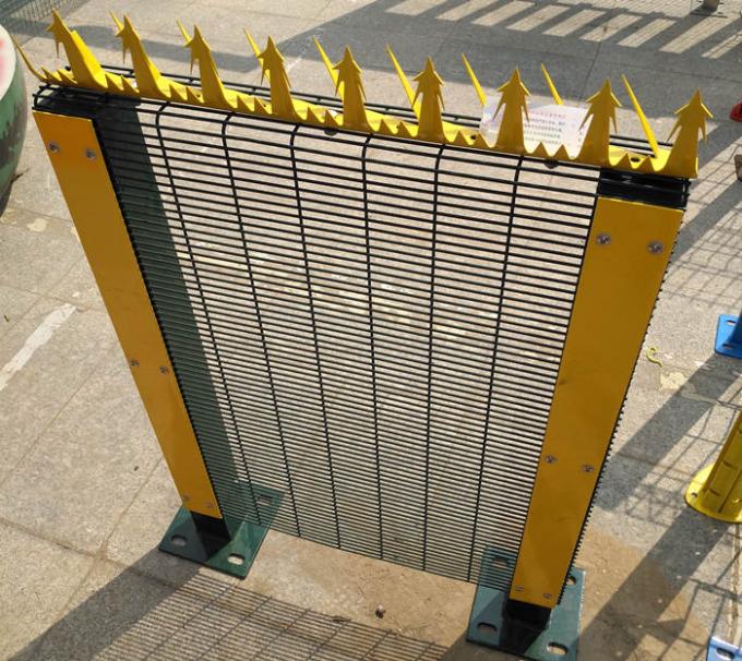 Caliente sumergido galvanizó 358 la opinión clara anti de Mesh Fence 2.4m de la subida de la seguridad 2