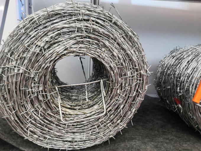 4 puntos 2 de los filamentos del alambre de púas de la torsión galvanizada eléctrica del doble 0