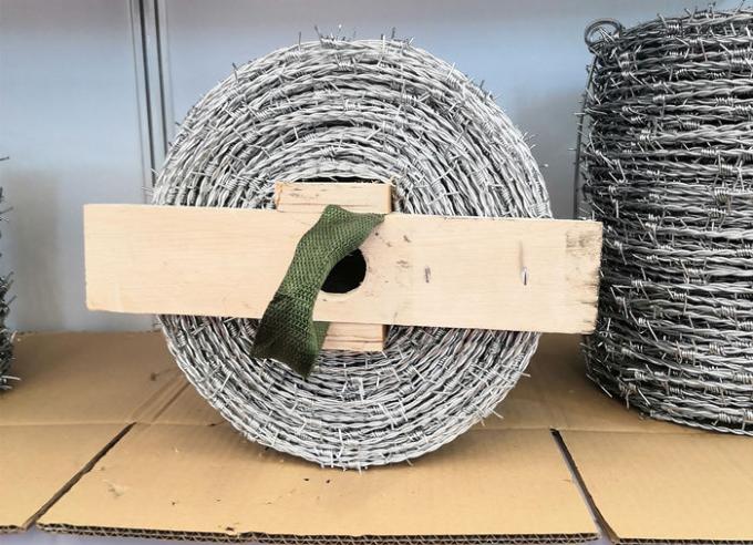 4 puntos 2 de los filamentos del alambre de púas de la torsión galvanizada eléctrica del doble 1