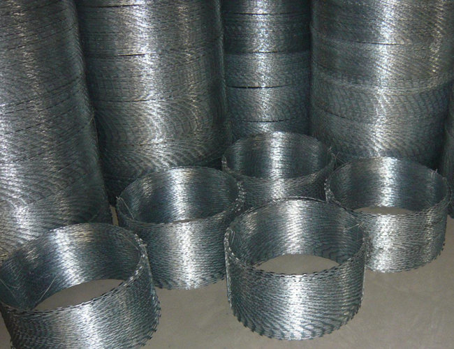 cerca espiral galvanizada fría del alambre de púas BTO18 de la hoja de afeitar de 10kg 8m/Coil 0