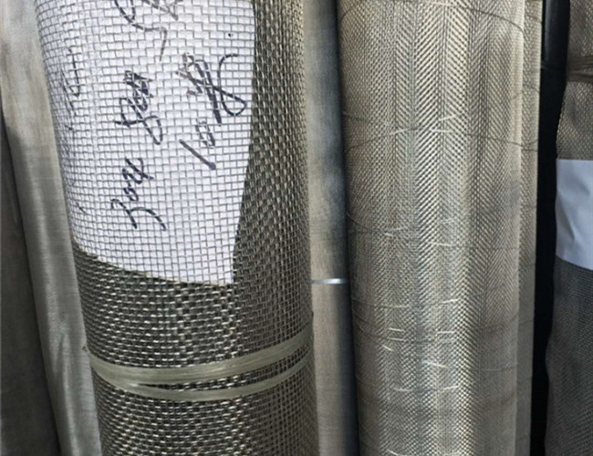 el PVC de Mesh Flameproof del alambre de la pantalla de la ventana del diámetro de 10.9m m 2m m cubrió la malla de la fibra de vidrio 1