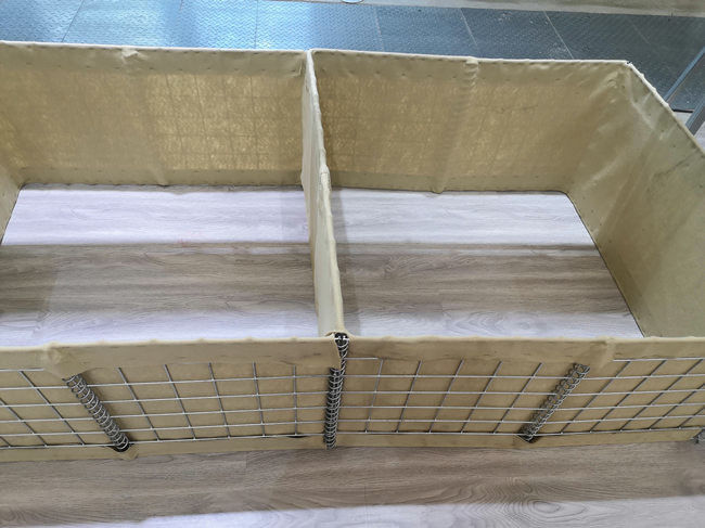 3" jaulas defensivas de Gabion del metal de la anchura de las barreras el 1.5m de X3” milipulgada 4 Hesco 1