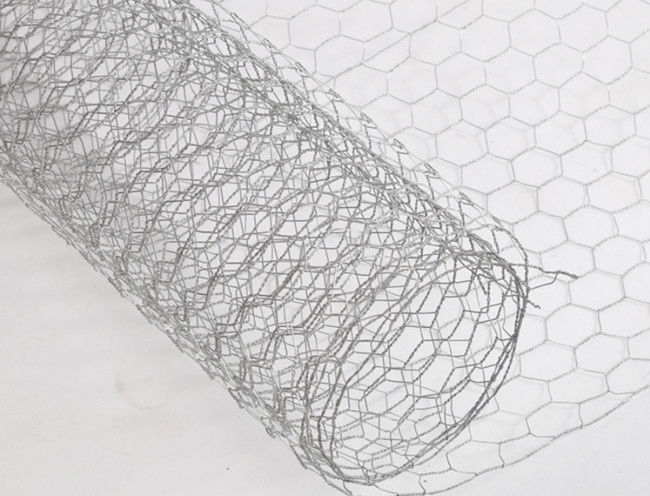 BWG 23 Q195 galvanizó el pollo Mesh Fence 3/8" red del hex. de las aves de corral 0
