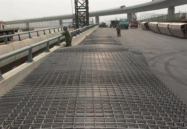 El refuerzo de hormigón de alta resistencia del agujero de 200 x de 200m m soldó con autógena el alambre Mesh Ribbed Steel 1