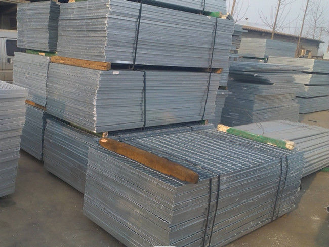 El material de construcción SS304 serró la cubierta de rejilla galvanizada del dren 4