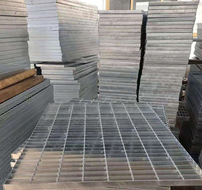 Q235 galvanizó el dren redondo de acero del metal ralla los paneles de barra modificados para requisitos particulares 0